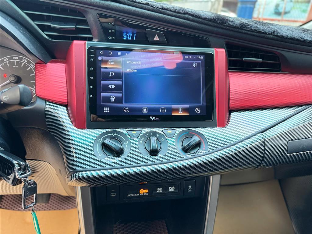 TOYOTA INNOVA 2.0E