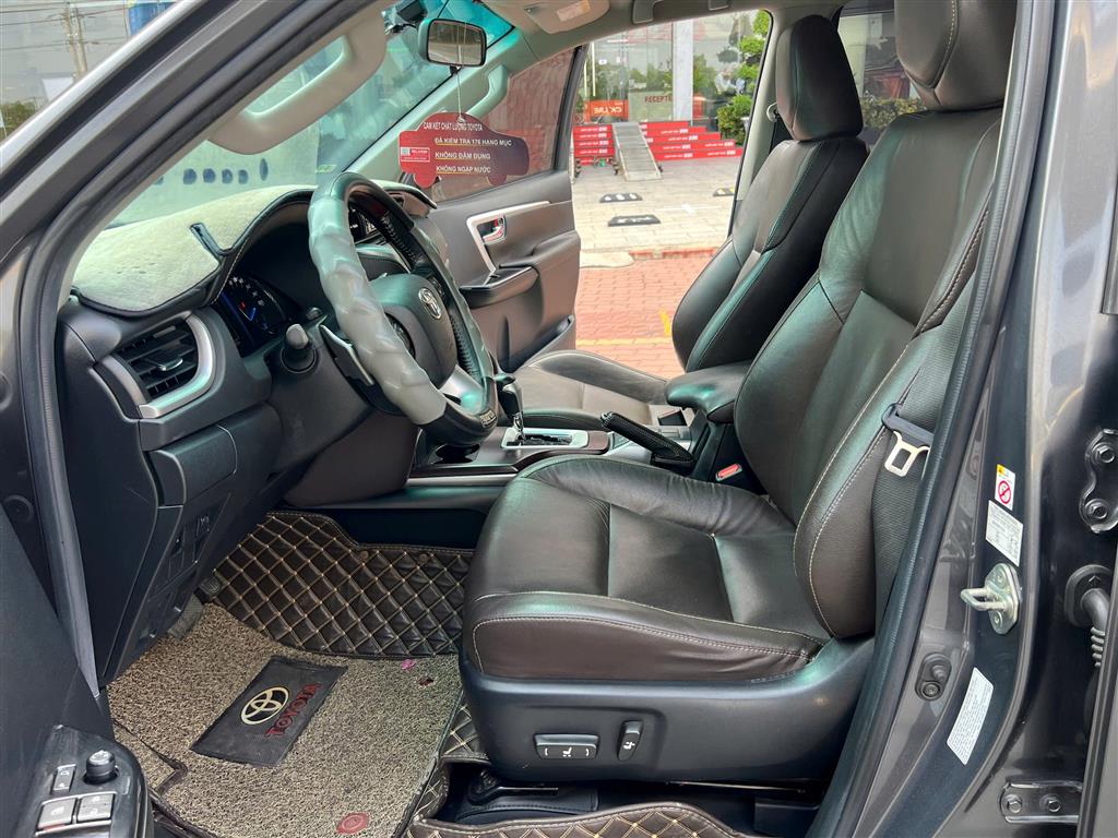 FORTUNER 2.4G AT 4X2