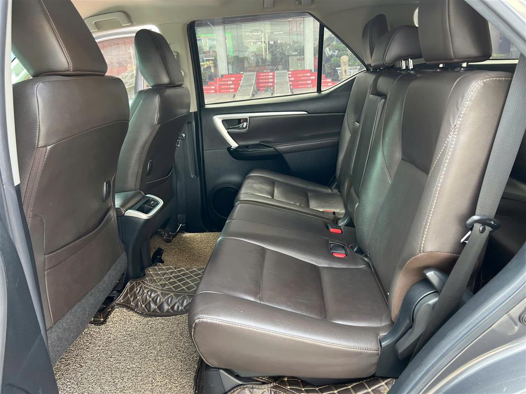 FORTUNER 2.4G AT 4X2