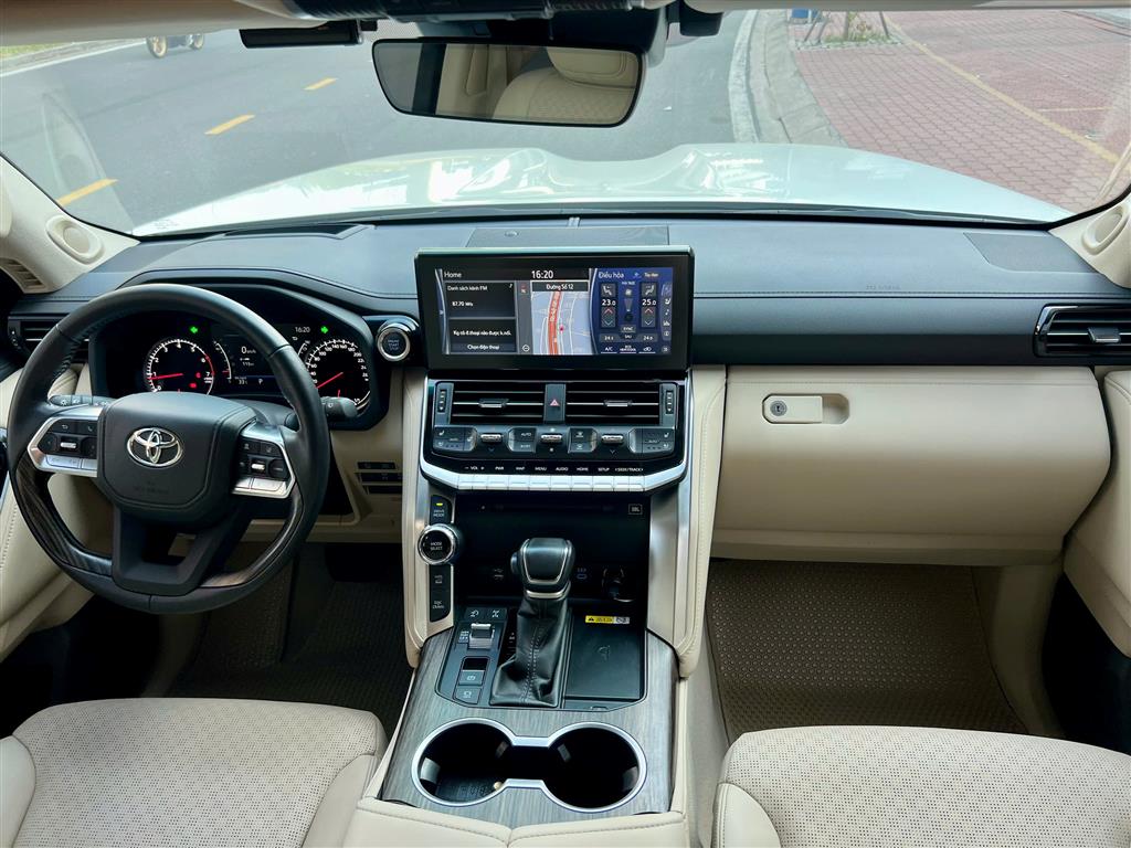 LAND CRUISER 300 VX.R