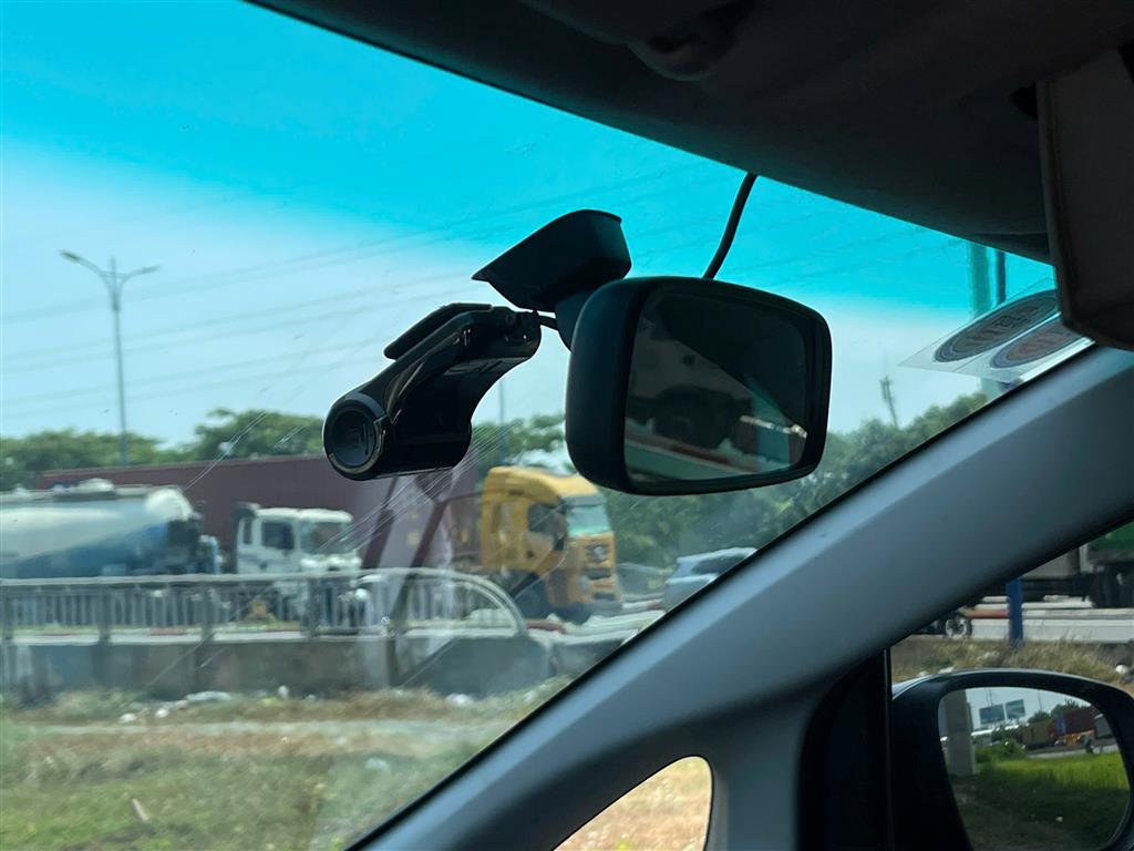 TOYOTA INNOVA 2.0E