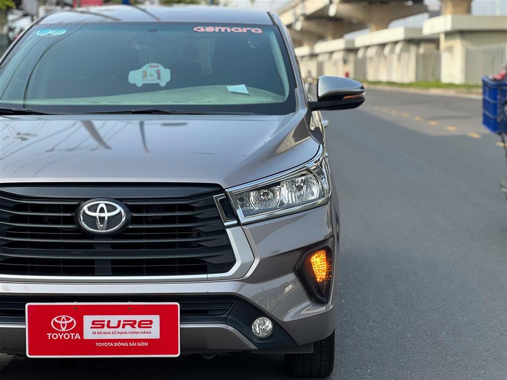 TOYOTA INNOVA 2.0E