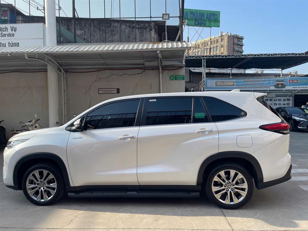 Innova Cross 2.0 HEV