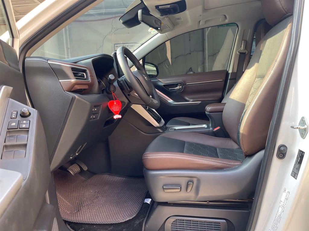 Innova Cross 2.0 HEV