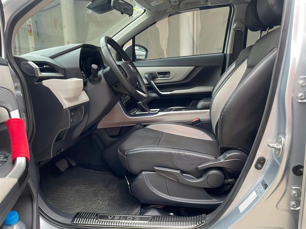 TOYOTA VELOZ TOP